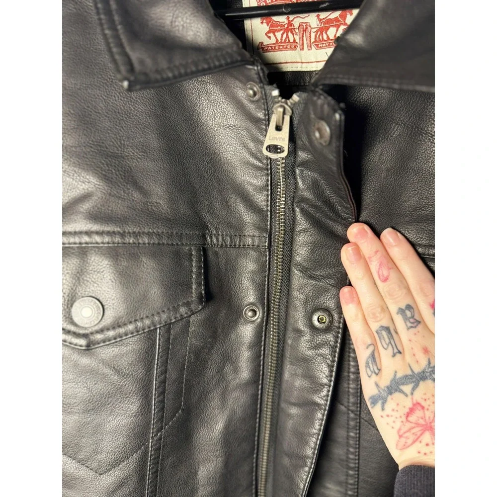 Levis Mens‎ Black Faux Leather Trucker Jacket Quilted Lined XL LM1RU525 - Picture 11 of 11